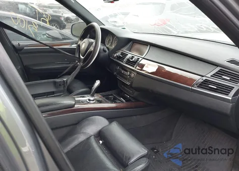 2009 BMW X5 xDrive48I from USA, damaged, VIN 5UXFE83589L310196